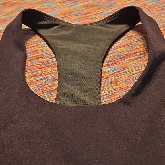 Uniqlo Chocolate Brown Racerback Crop Sports Bra - Picture 3 of 9